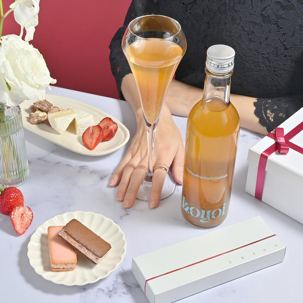 あまおうショコラサンド×イチゴのお酒セット | koyoi