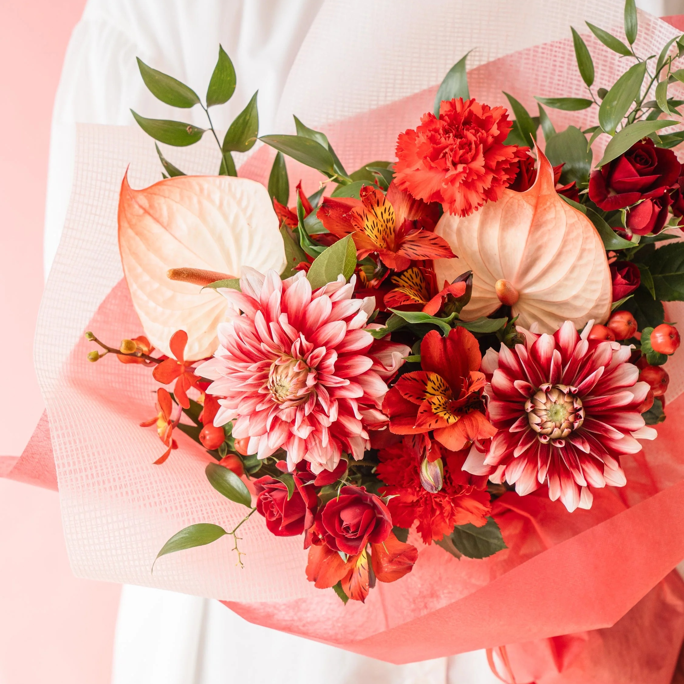 【母の日】ダリアのブーケ  - レッド - | AND PLANTS