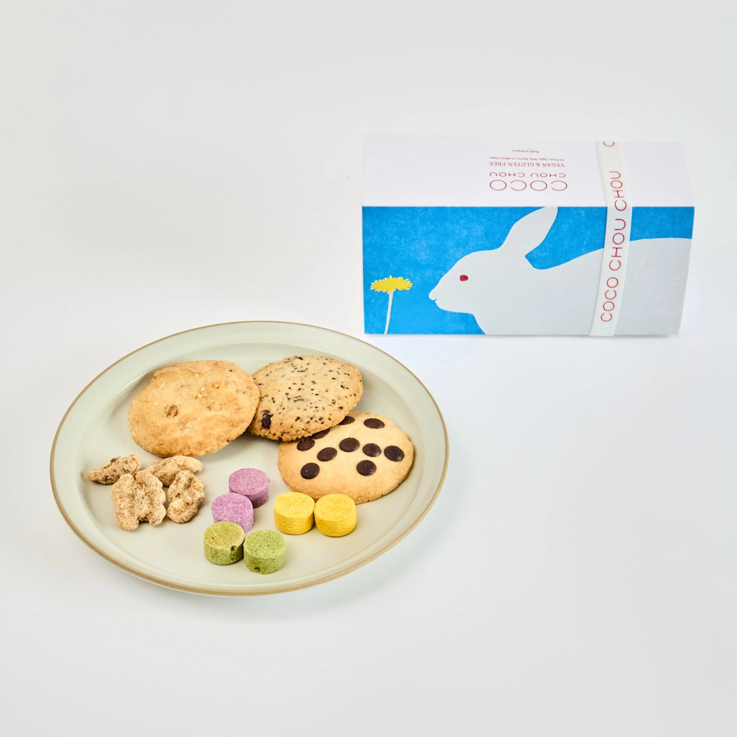 【母の日】そのまま飾れる花束とグルテンフリーの焼き菓子セット | AND PLANTS