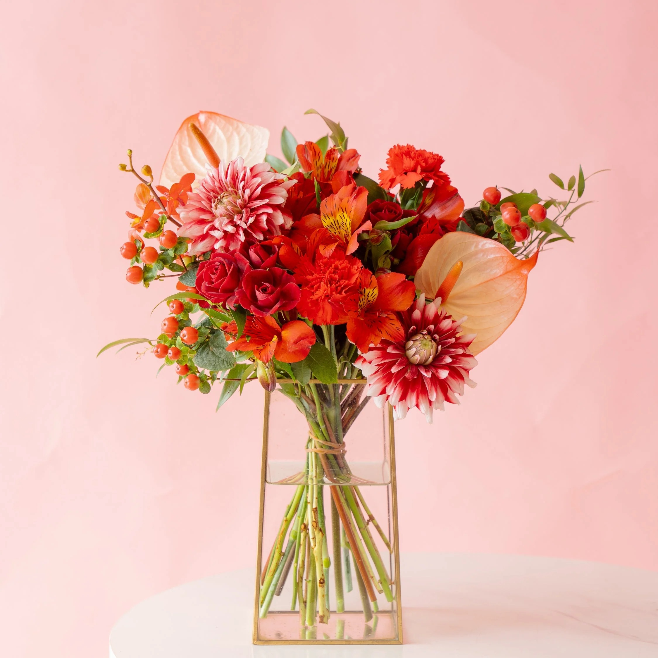 【母の日】ダリアのブーケ  - レッド - | AND PLANTS