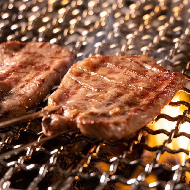牛タン丸ごと一本 塩麴熟成食べ比べセット | 陣中